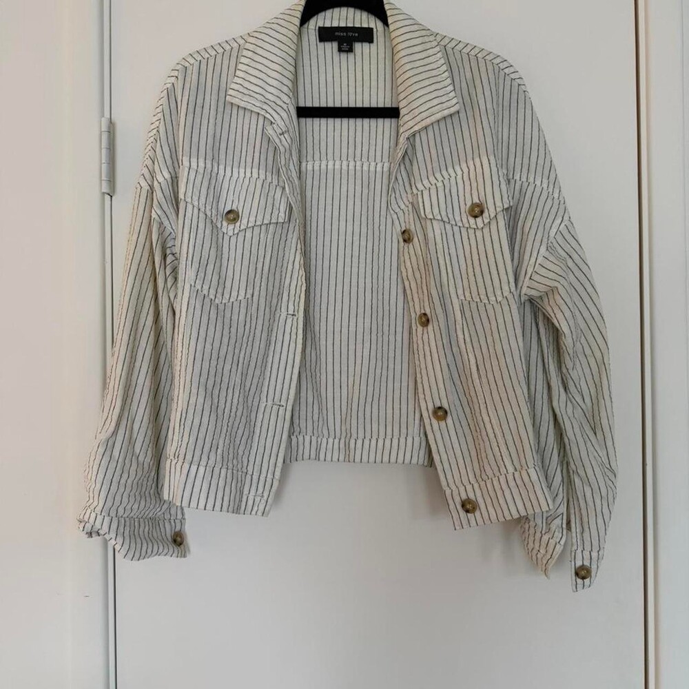 Women's White and Cream Jacket - Picture 5 of 8